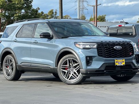 New 2026 Ford Explorer ST w/ Sun And Sound Package image 9