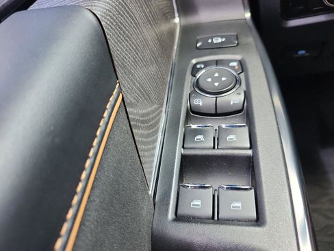 Used 2024 Ford F250 Platinum AWD/4WD image 28