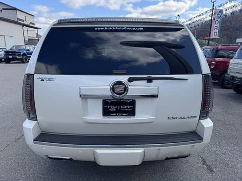 Used 2013 Cadillac Escalade Premium image 7