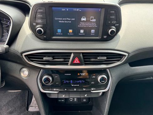 Used 2019 Hyundai Santa Fe Limited FWD image 14