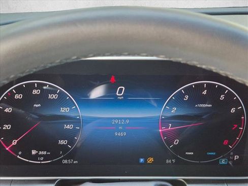 Used 2025 Mercedes-Benz GLC 300 image 10