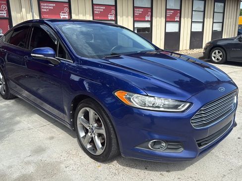 Used 2013 Ford Fusion SE FWD image 7