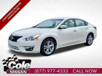 Used 2015 Nissan Altima 2.5 SV w/ Convenience Package