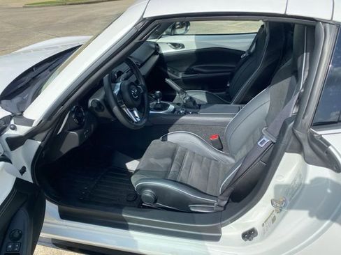 Used 2025 MAZDA MX-5 Miata RF Club RWD image 13
