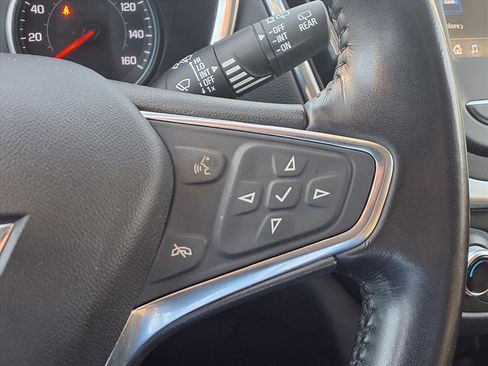 Used 2021 Chevrolet Equinox LT image 17