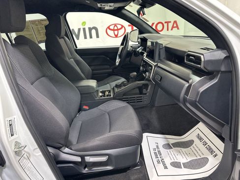 Used 2025 Toyota 4Runner SR5 image 12