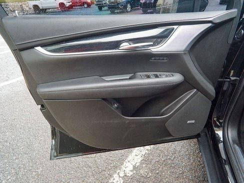 Used 2020 Cadillac XT5 Premium Luxury AWD/4WD image 16