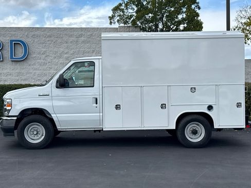 New 2026 Ford E-350 and Econoline 350 Super Duty w/ Power Equipment Group image 7