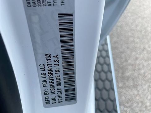 Used 2024 RAM 1500 Laramie image 27