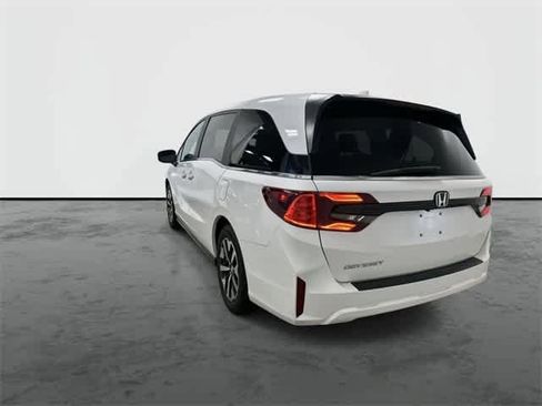 Certified 2025 Honda Odyssey EX-L image 2