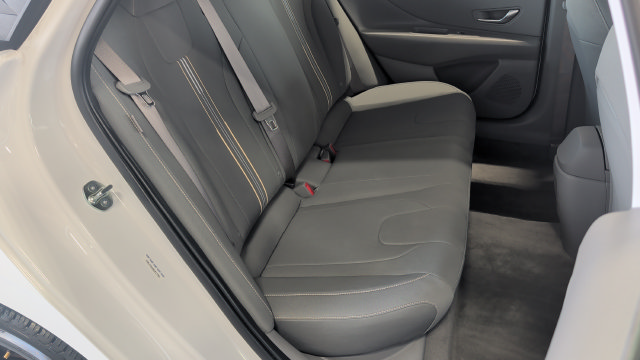 Certified 2025 Hyundai Elantra Sport FWD image 25