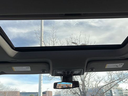 Used 2022 Chevrolet Silverado 1500 LTZ w/ LTZ Premium Package image 20