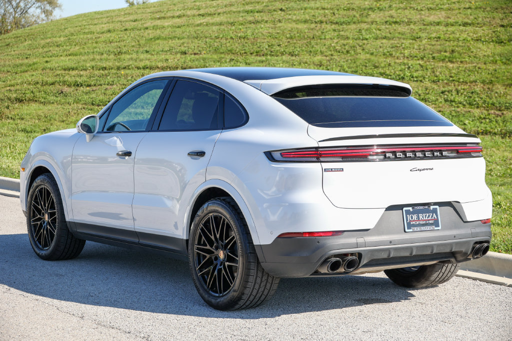 Certified 2026 Porsche Cayenne Coupe AWD/4WD image 3
