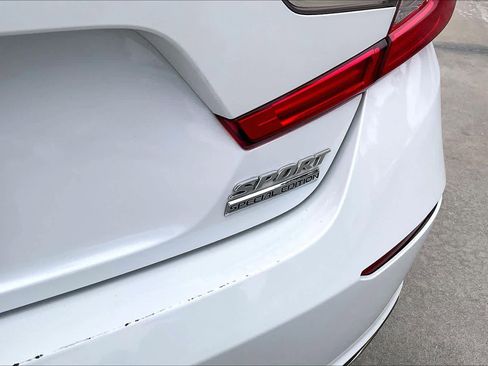 Used 2021 Honda Accord Sport Special Edition image 10