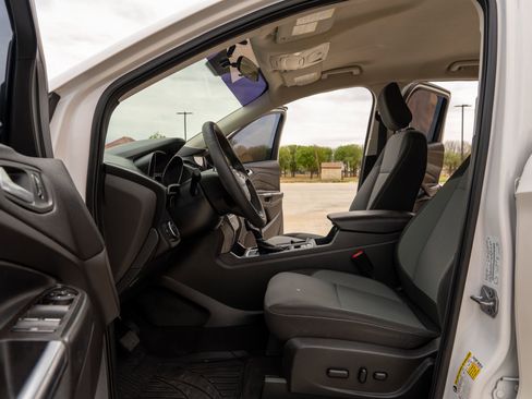 Used 2019 Ford Escape SE image 7