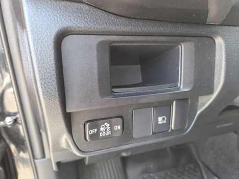 Used 2019 Toyota Tacoma SR5 RWD image 21