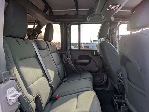 Used 2020 Jeep Wrangler Unlimited Sport S image 30