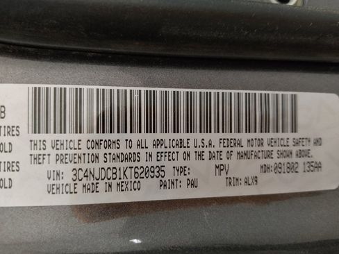 Used 2019 Jeep Compass Limited AWD/4WD image 33
