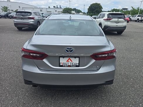 Used 2022 Toyota Camry XLE w/ Navigation Upgrade Package FWD image 6