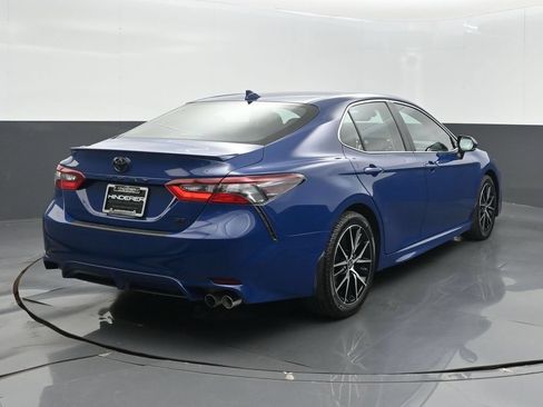 Used 2024 Toyota Camry SE w/ Convenience Package FWD image 7