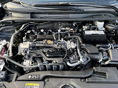 Used 2025 Toyota Corolla LE FWD image 31