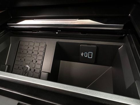 New 2026 Ford F350 Platinum w/ Platinum Plus Package image 36