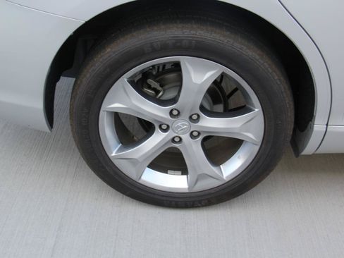 Used 2011 Toyota Venza w/ Premium Pkg #2 FWD image 33