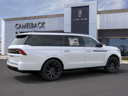 New 2027 Lincoln Navigator L Reserve w/ Jet Appearance Package AWD/4WD image 6