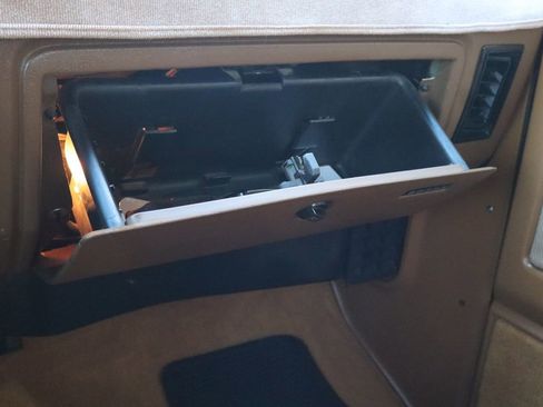 Used 1993 Dodge D/W Truck 350 image 31