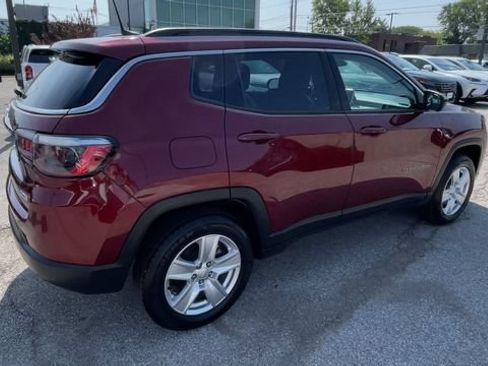 Used 2022 Jeep Compass Latitude AWD/4WD image 2