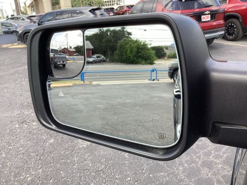 Used 2025 RAM 1500 Limited AWD/4WD image 36