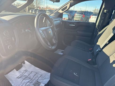 Used 2023 Chevrolet Silverado 1500 Custom image 22