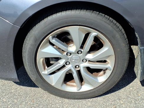 Used 2018 Honda Accord LX image 9