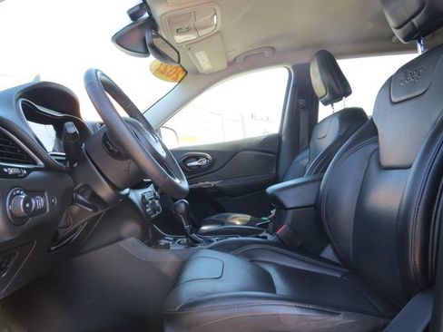 Used 2023 Jeep Cherokee Altitude Lux AWD/4WD image 12