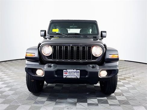 Used 2025 Jeep Wrangler Sport image 11