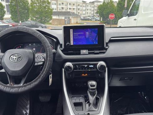 Used 2024 Toyota RAV4 LE FWD image 25