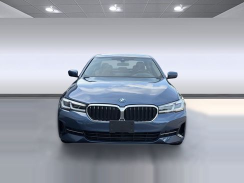 Used 2023 BMW 530e w/ Premium Package RWD image 6