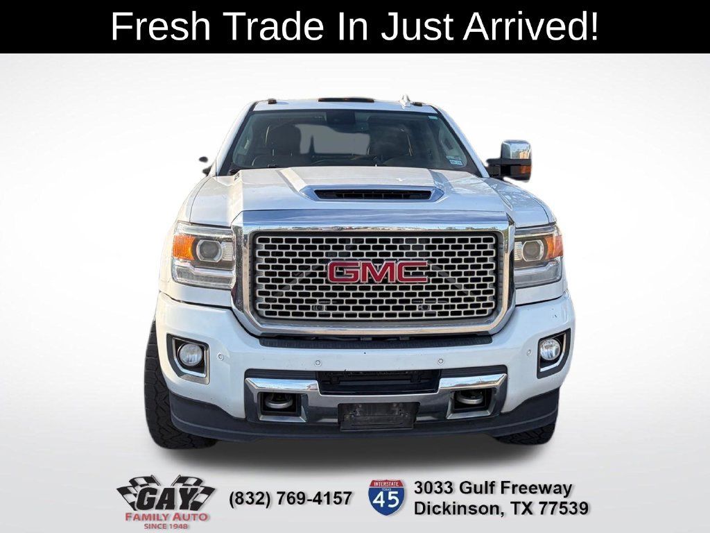 Used 2017 GMC Sierra 2500 Denali w/ Duramax Plus Package AWD/4WD image 2