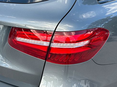 Used 2019 Mercedes-Benz GLC 300 GLC 300 image 29