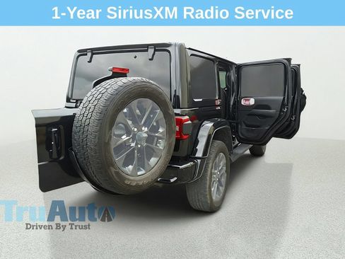 Used 2020 Jeep Wrangler Unlimited Sahara AWD/4WD image 17