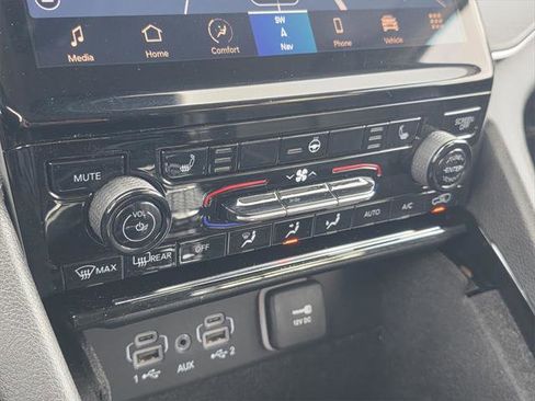 Certified 2021 Jeep Grand Cherokee L Limited image 28