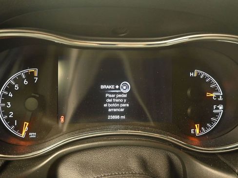 Used 2021 Jeep Grand Cherokee Laredo X RWD image 11