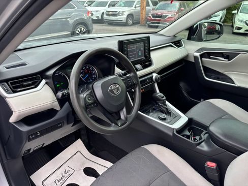 Used 2020 Toyota RAV4 XLE w/ Convenience Package AWD/4WD image 11