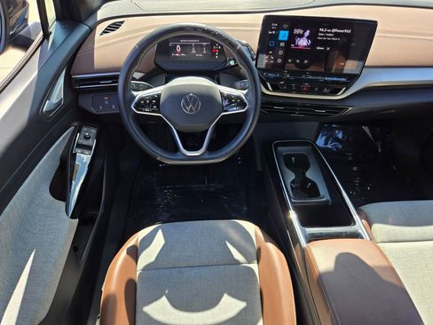 Used 2023 Volkswagen ID.4 Pro image 12