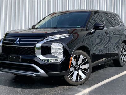 Used 2025 Mitsubishi Outlander SE