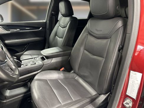 Used 2024 Cadillac XT5 Premium Luxury AWD/4WD image 7