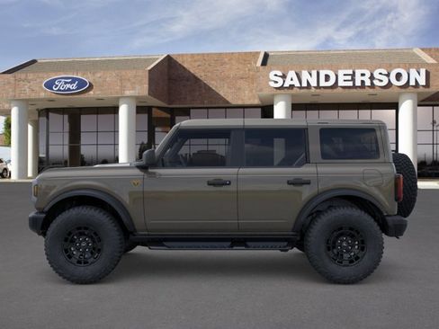 New 2026 Ford Bronco Badlands w/ Sasquatch Package AWD/4WD image 3