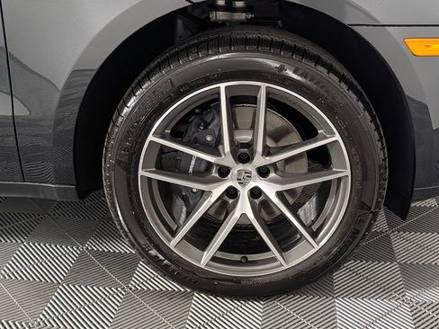 New 2026 Porsche Macan AWD/4WD image 14