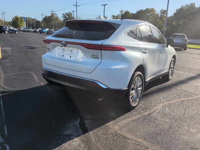 Used 2021 Toyota Venza XLE w/ Softex Package AWD/4WD image 6