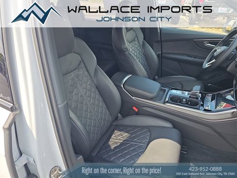Used 2025 Audi SQ7 Premium Plus image 45